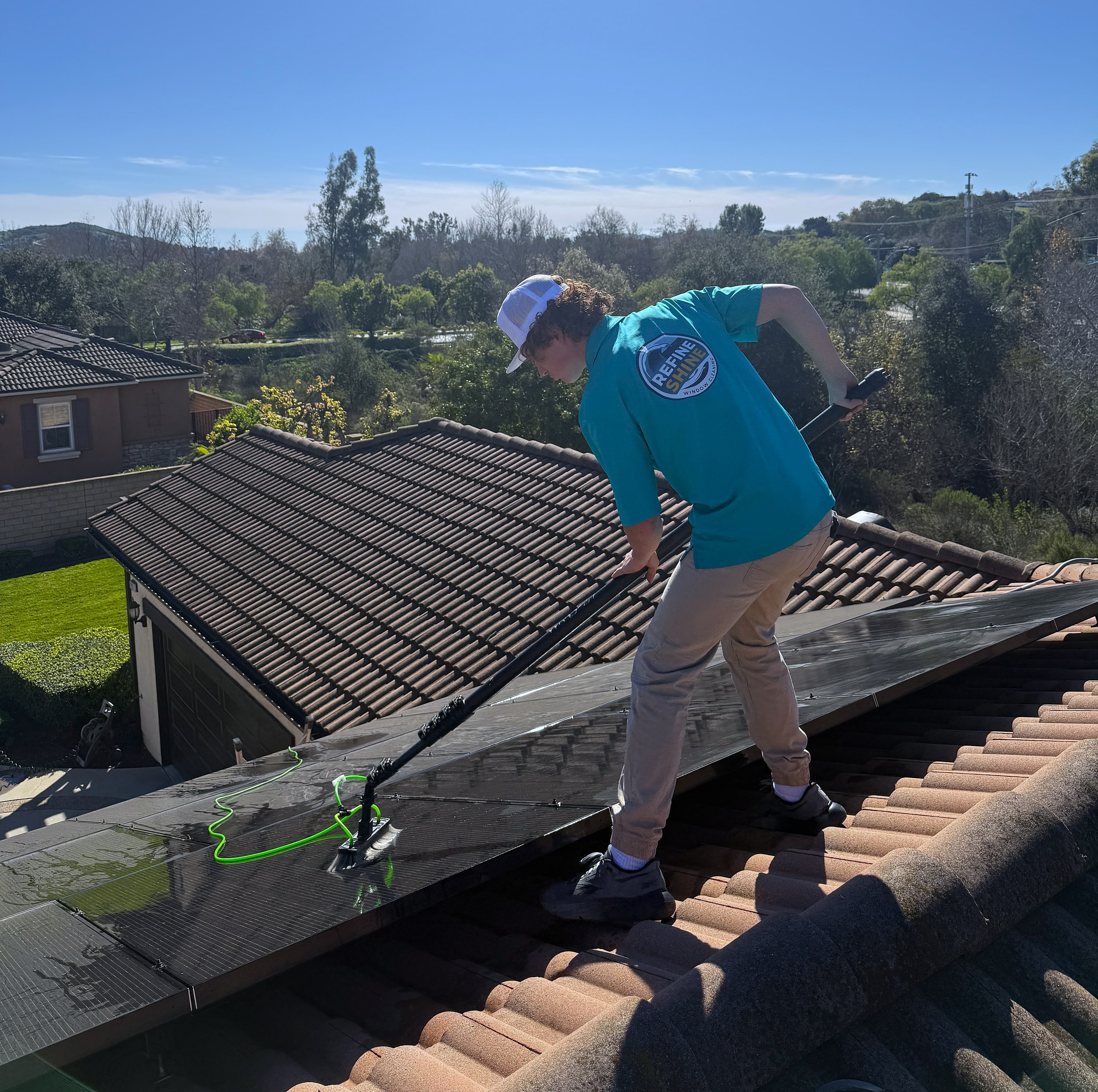 Solar panel cleaning service 3